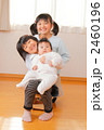 赤ちゃんが増えて3姉弟に