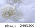 マニキュアと造花