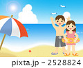 海水浴を楽しむ子供たち