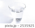 水