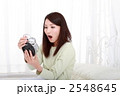 寝坊した女性