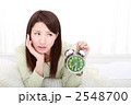 寝坊した女性