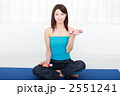 トレーニング中の女性