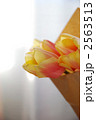 窓際の花束
