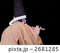 篠笛を吹く人