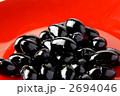黒豆煮豆　赤い器