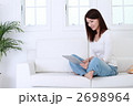 パソコンする女性