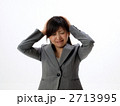 頭痛　女性　悩む