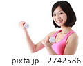 筋トレする女性