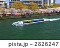 アクアライナーと桜並木