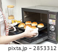 パンを焼く