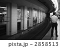 日比谷線六本木駅の風景