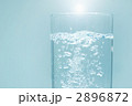 水
