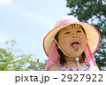 暑さに疲れた女の子