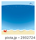 夏の海と砂浜と波とカニとイルカのイラスト