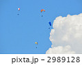 入道雲とパラグライダー