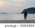 静かま海と少女