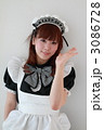 メイド姿の可愛い美女