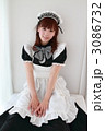 メイド姿の可愛い美女