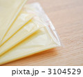 3104529
