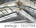 調理中の秋刀魚