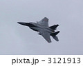 3121913
