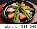 鉄板アスパラベーコン