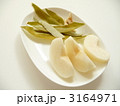 梨とむいた皮