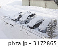 雪の積もった車