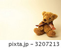 座るテディベア
