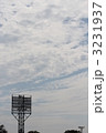 照明塔と青空と雲　