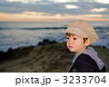 秋の海と子供