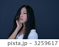 若い女性