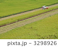 お米の収穫　コンバイン