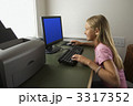 3317352