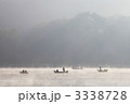 木崎湖で釣りをする人々