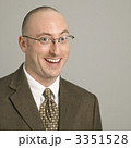 3351528