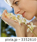 3352610