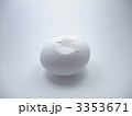 ヒビの入った生卵