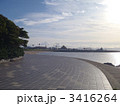 早朝の遊歩道