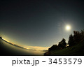 月夜の湖畔