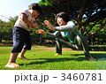 芝生の上で相撲１7