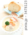 チキンシチューとフランスパン