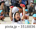 幼稚園の運動会にて（玉入れ）