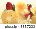 苺のロールケーキ