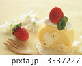 苺のロールケーキ