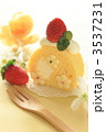 苺のロールケーキ