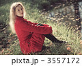 3557172
