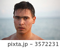 3572231