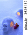 かまくらと雪ダルマ